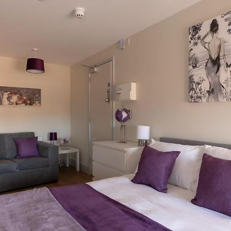 Isabella House - Hereford City Centre Aparthotel, By RentMyHouse Esterno foto